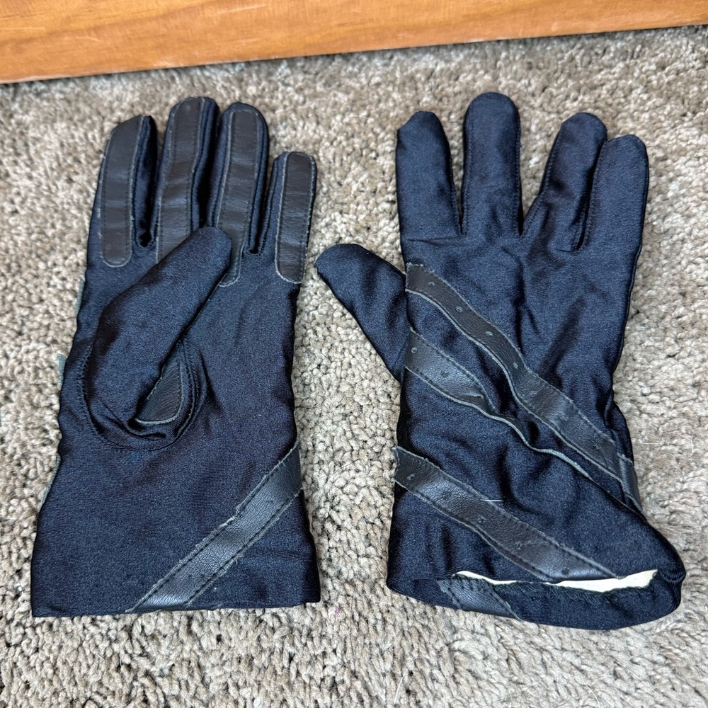 Women’s Paris vintage black driving gloves one size A17